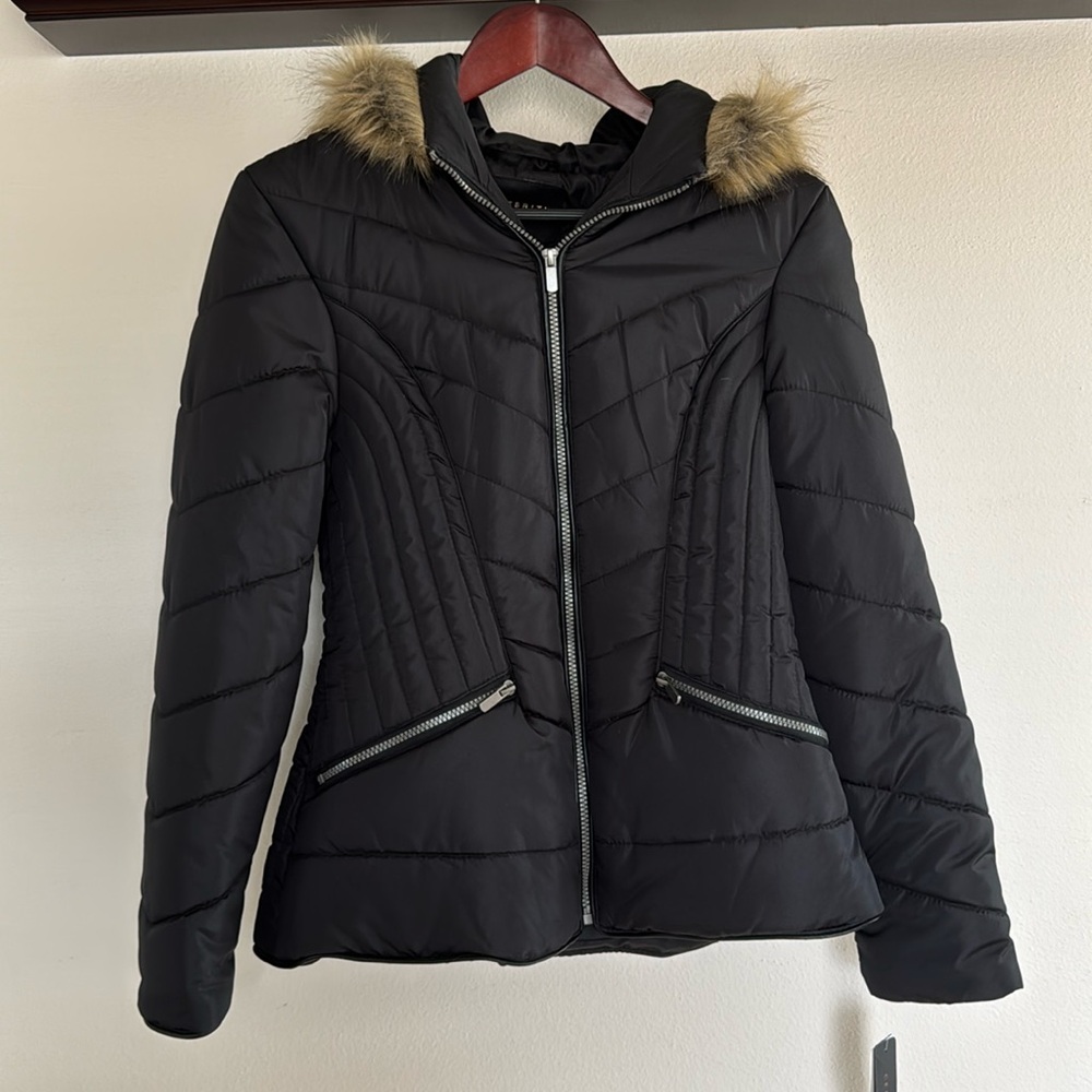 Celebrity Pink fitted puffer jacket
